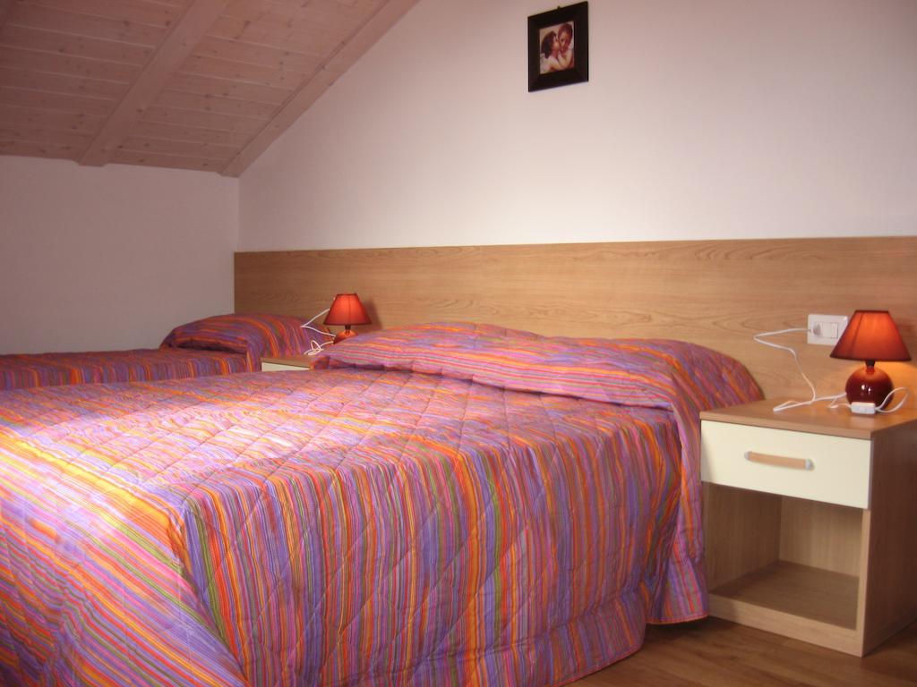 Casa Rondine Apartment Молвена Стая снимка